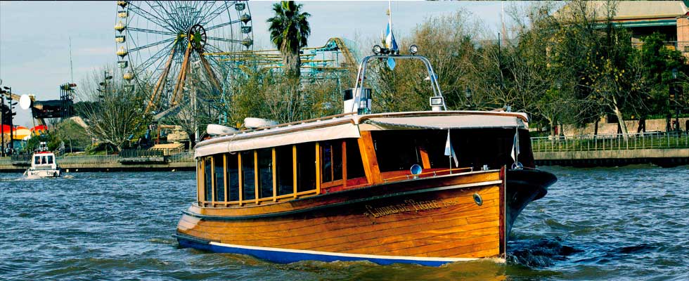 Passeio de barco no Rio Tigre