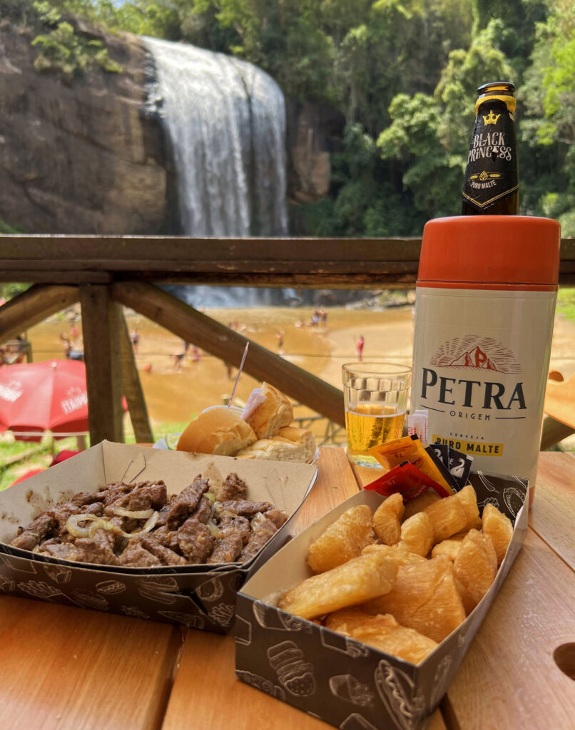 Restaurante Cachoeira Grande de Lagoinha