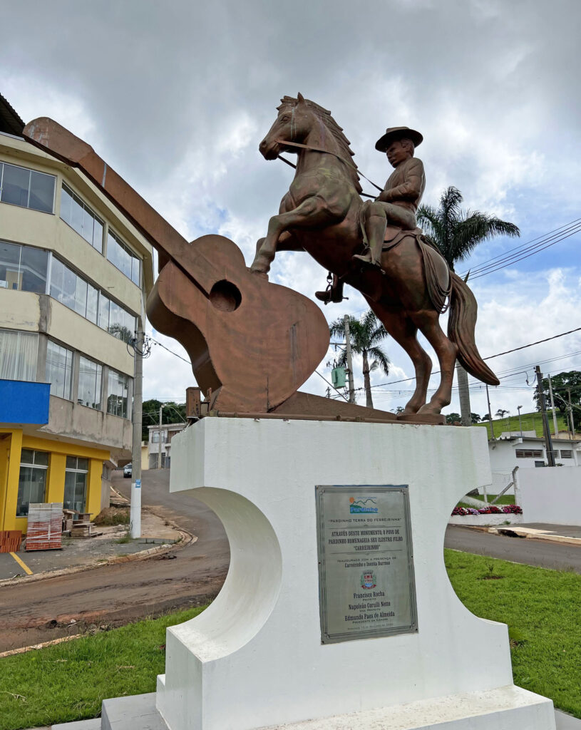 Monumento a Carreirinho