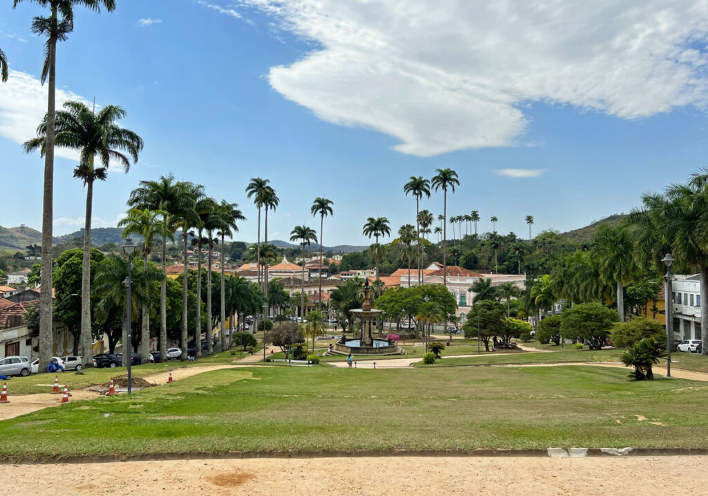 Onde fica Vassouras