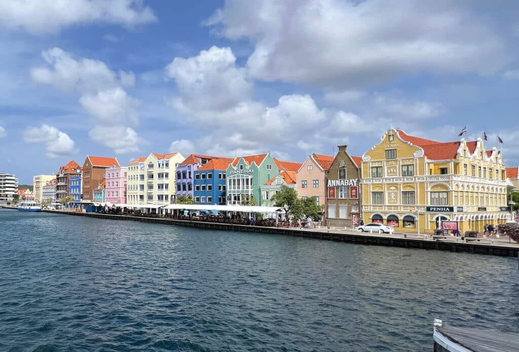 Casas coloniais holandesas de Willemstad