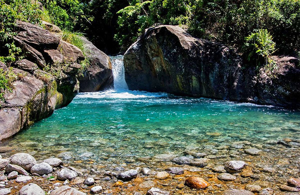 Poço Azul, Lavrinhas