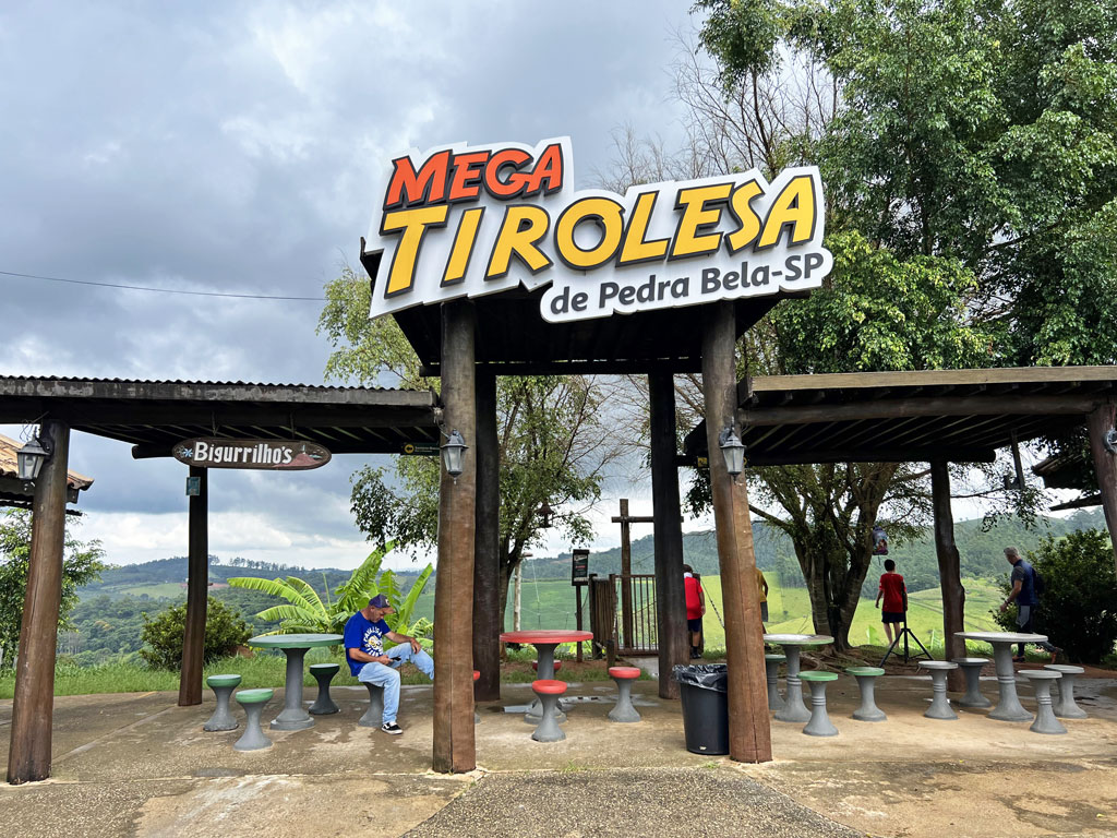 Base da Mega Tirolesa de Pedra Bela